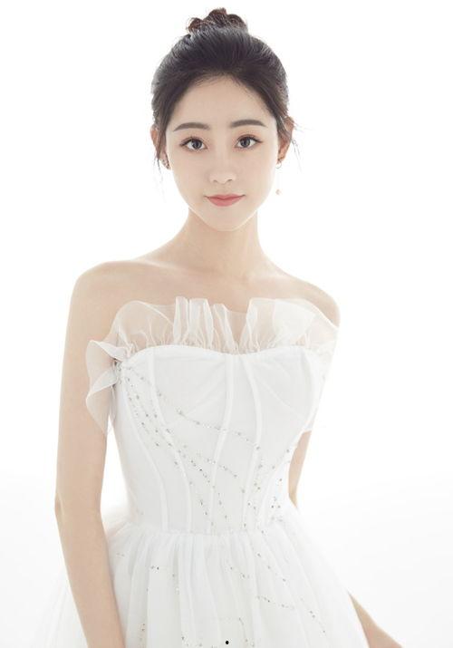 狗仔爆料李沁图片高清视频,李沁高清美照视频曝光，惊艳众人